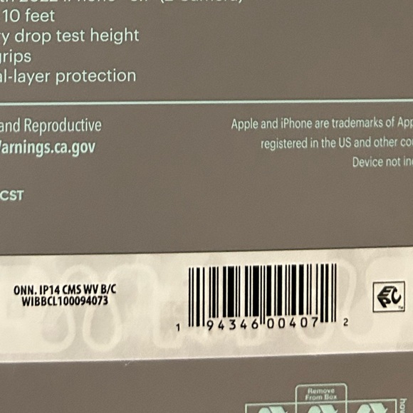 Protect onn. Magsafe compatible dual-layer protection case. - Picture 4 of 4